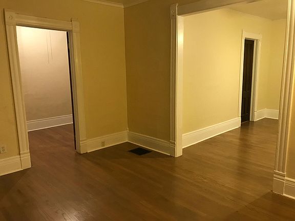 5th image of 104 Dorothy St #1