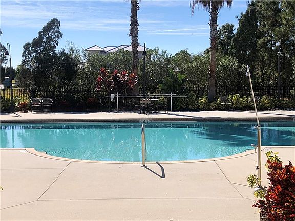 3rd image of 212 Snowy Orchid Way