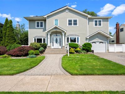 15 Cedar Drive, Plainview, NY, 11803