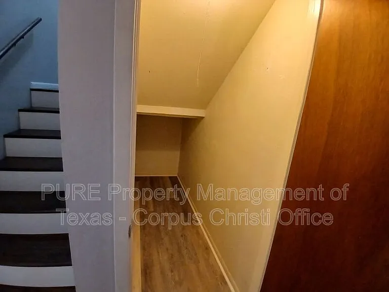 5001 Middlecoff Rd #1A — Photo 11
