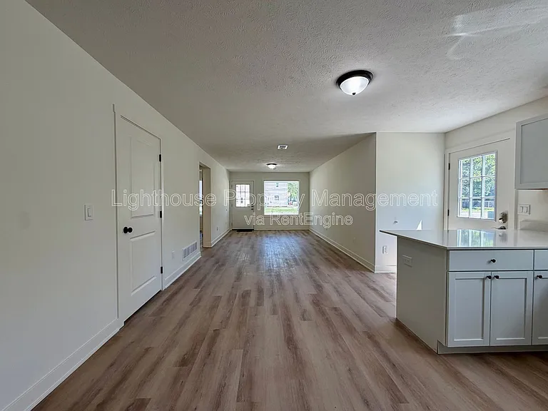 313 Orchard Ave #2 — Photo 23