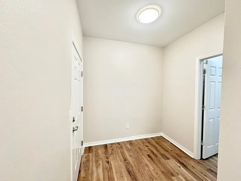1940 Bluewater Blvd #17 — Photo 4
