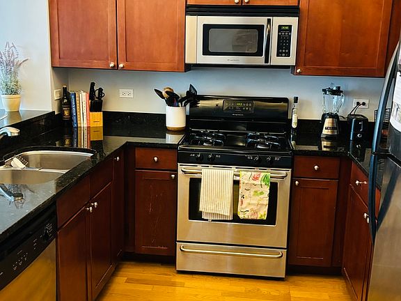 3rd image of 200 N Jefferson St APT 1807