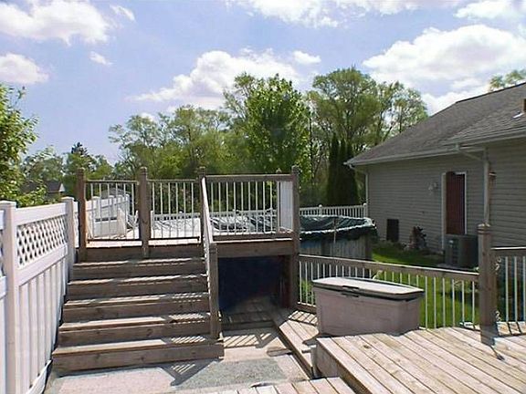 3rd image of 3702 Maynard Dr
