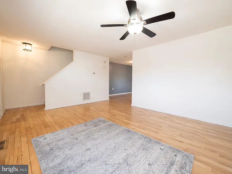 173 Equestrian Dr — Photo 4