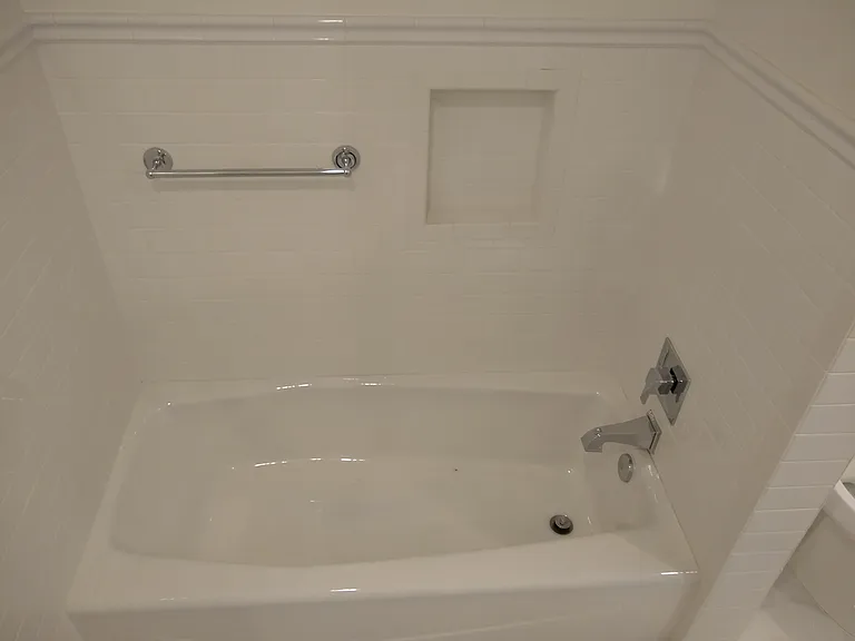 1228 S Longwood Ave #1228 — Photo 17