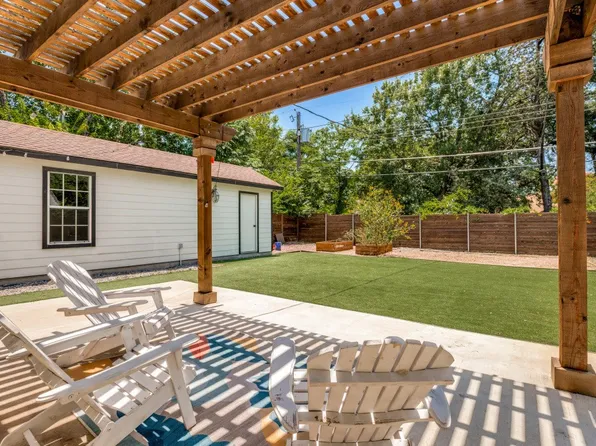2744 Catherine St, Dallas, TX 75211