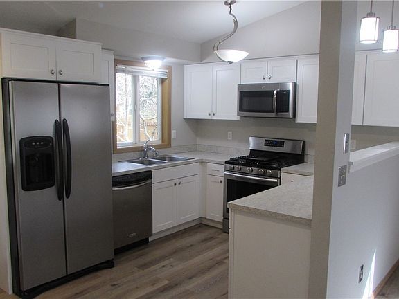 4th image of 908 96th Ave SE