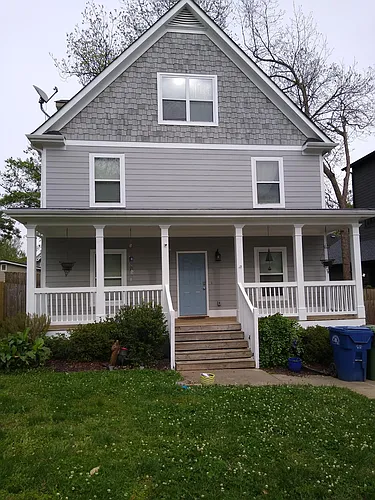 690 Terry St SE Photo 1