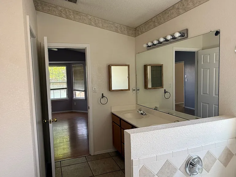 9816 Sierra Morena St NW — Photo 20