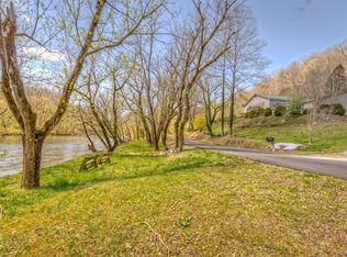 24255 N Fork River Rd, Abingdon, VA 24210