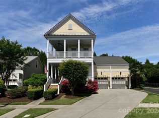 9420 Ginhouse Ln, Charlotte, NC 28277