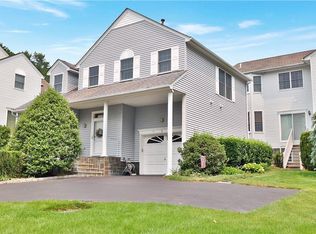 1 Lakeside Dr, Valhalla, NY 10595