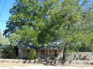 209 N 1st St, Bangs, TX 76823