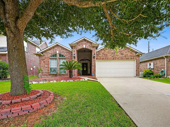 215 Little Summer Dr, Rosenberg, TX 77469