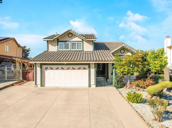 142 Eagle Ct, Hercules, CA 94547