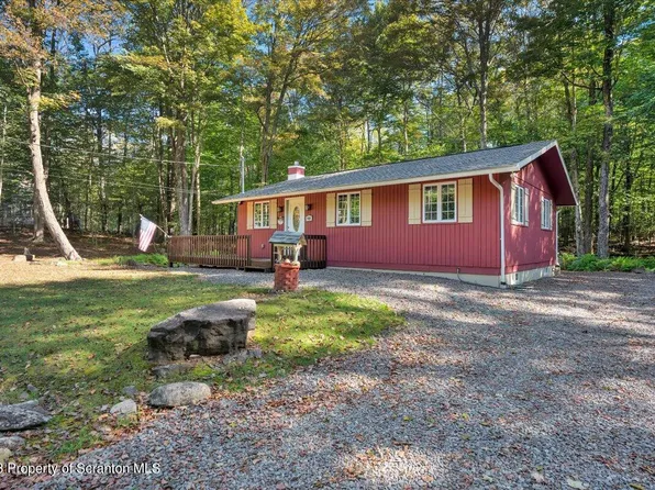 80 Mountain Glen Dr, Gouldsboro, PA 18424