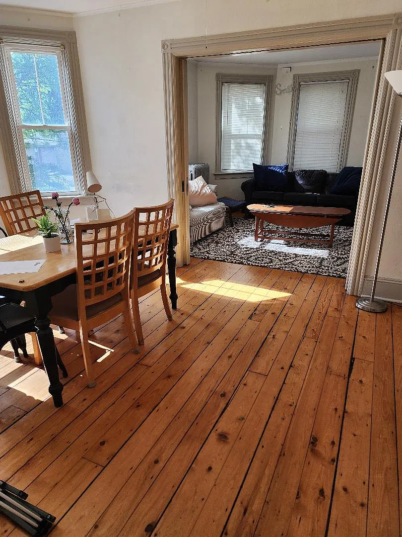3 bed, 1200 sqft, $2,625 — Photo 2
