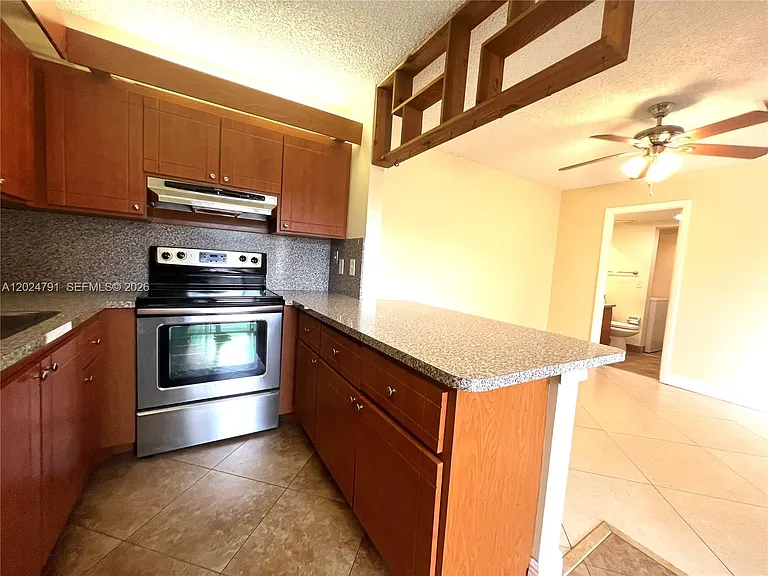 246 Woodland Rd #246 — Photo 9