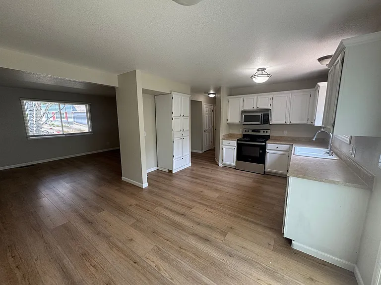 3400 Riva Ridge Dr — Photo 4