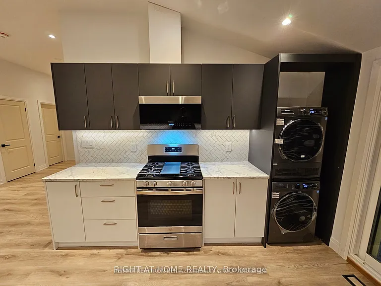 271 Parkwood Ave — Photo 9