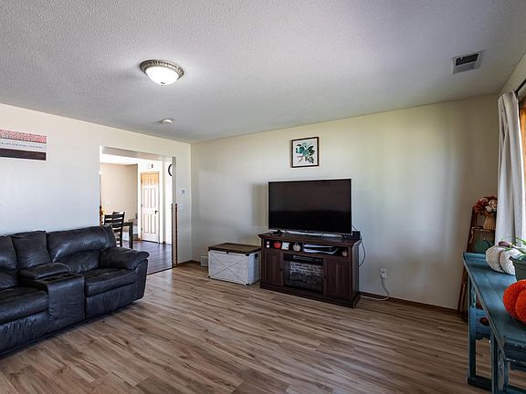3rd image of 2041 River ROAD
