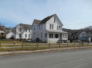 308 E Main St, Glenville, WV 26351