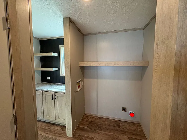 1128 S Gay Ave — Photo 52