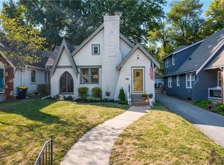 7326 Walnut St, Kansas City, MO 64114