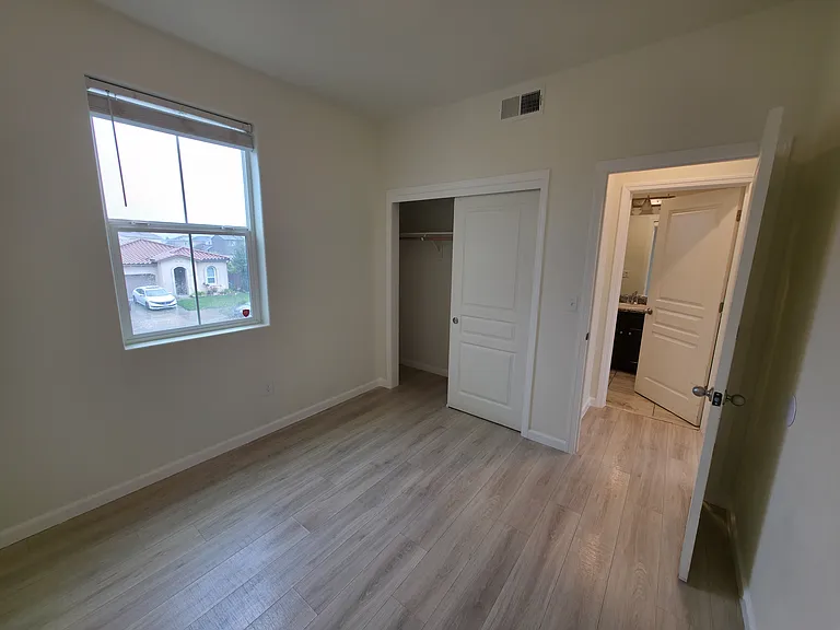 Single Bedroom