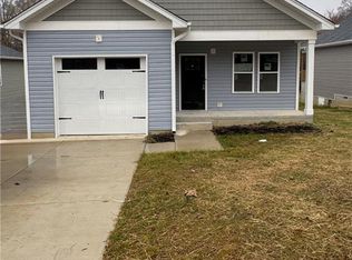 1231 Saint Regis Dr, Burlington, NC 27217