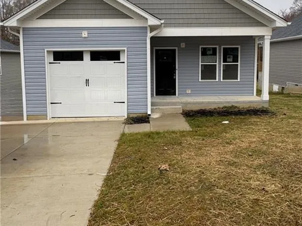 1231 Saint Regis Dr, Burlington, NC 27217