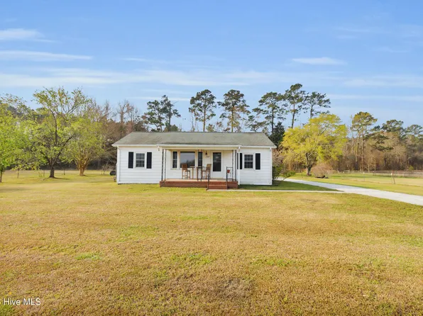 2457 White Oak River Road, Maysville, NC 28555