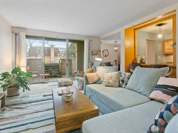 6328 Barrie Rd APT 1A, Edina, MN 55435