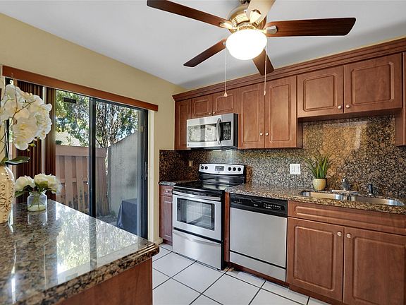 2nd image of 4048 Sierra Terrace