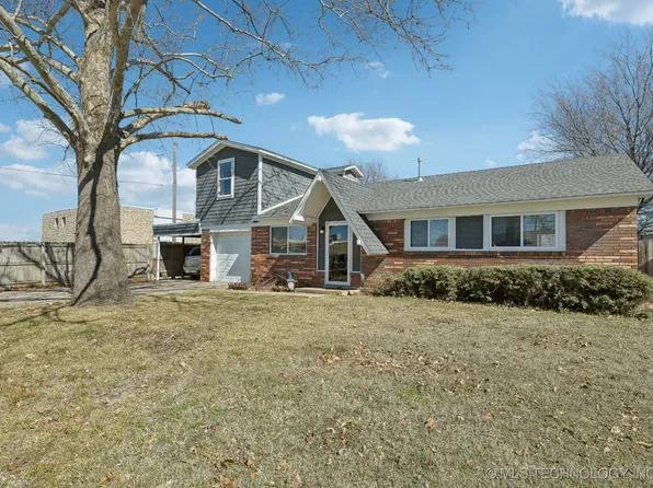 1445 N 8th St, Sapulpa, OK 74066