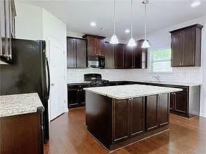 715 Mimosa Way — Photo 10