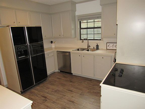 5th image of 4345 Thomas Park