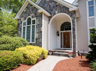 23 Coventry Rd, Atkinson, NH 03811