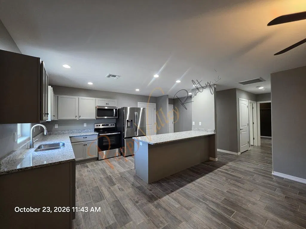 1745 Potter Ave — Photo 3