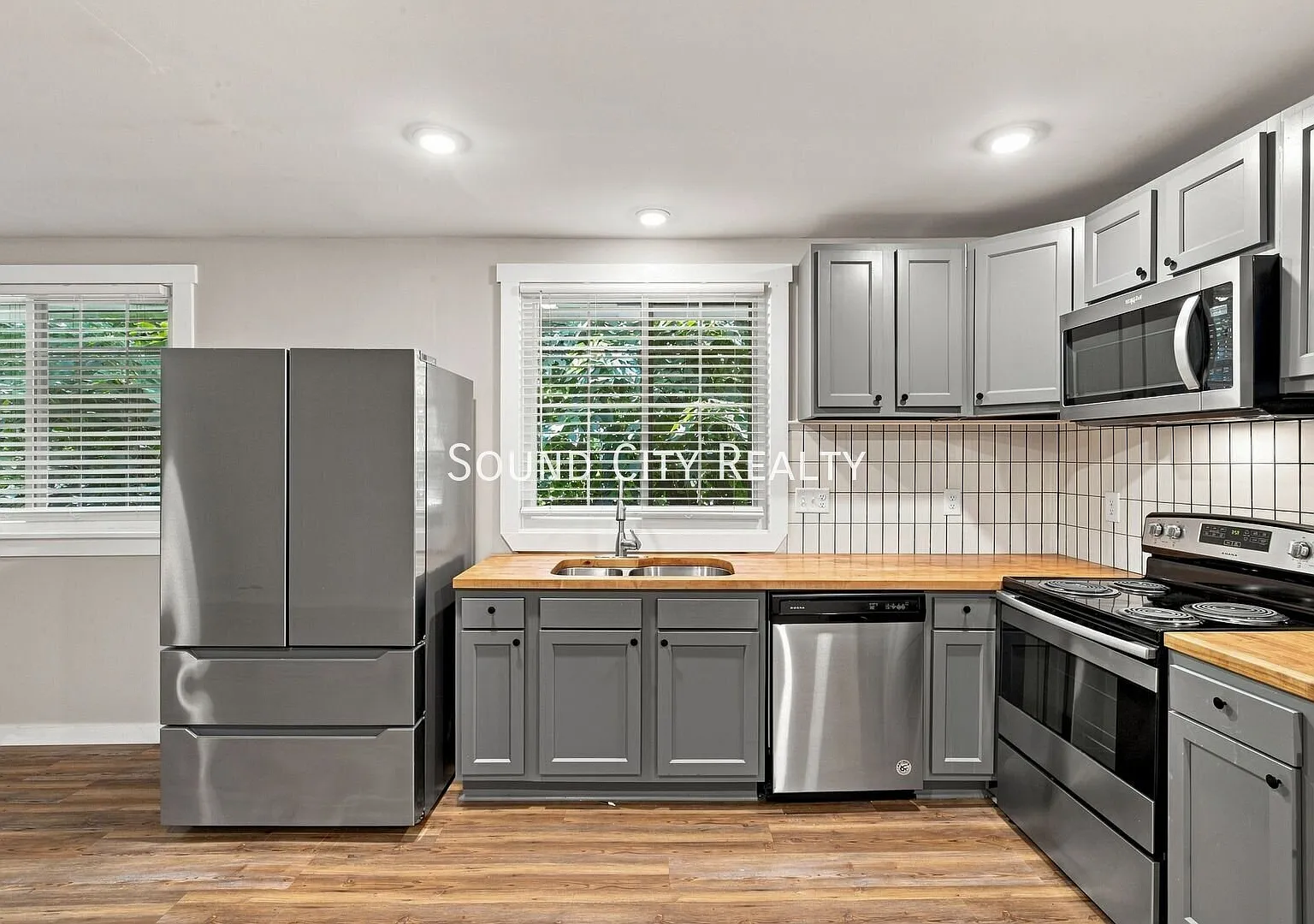 Nashville, end unit in Quadplex, renovated, downtown 27th Ave N, pet friendly, — Photo 2