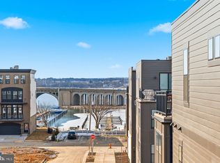 100 Glass Ln, Baltimore, MD 21230