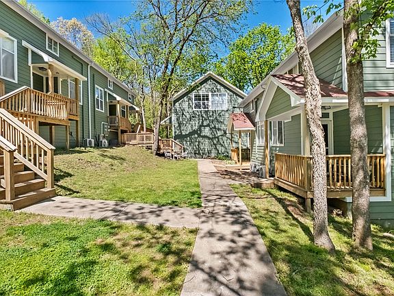 4th image of 247 S Gregg Ave