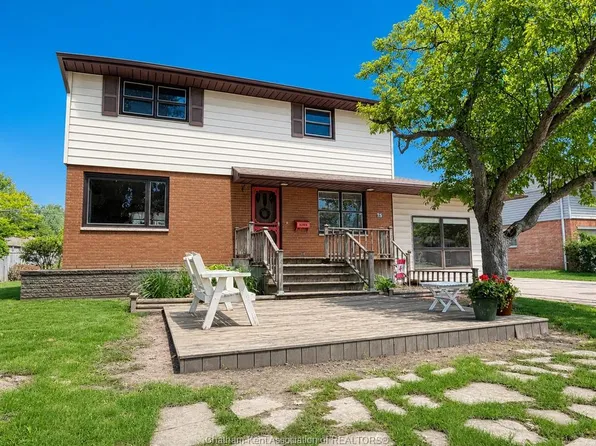 75 Warwick Dr, Chatham Kent, ON N8A 3N6