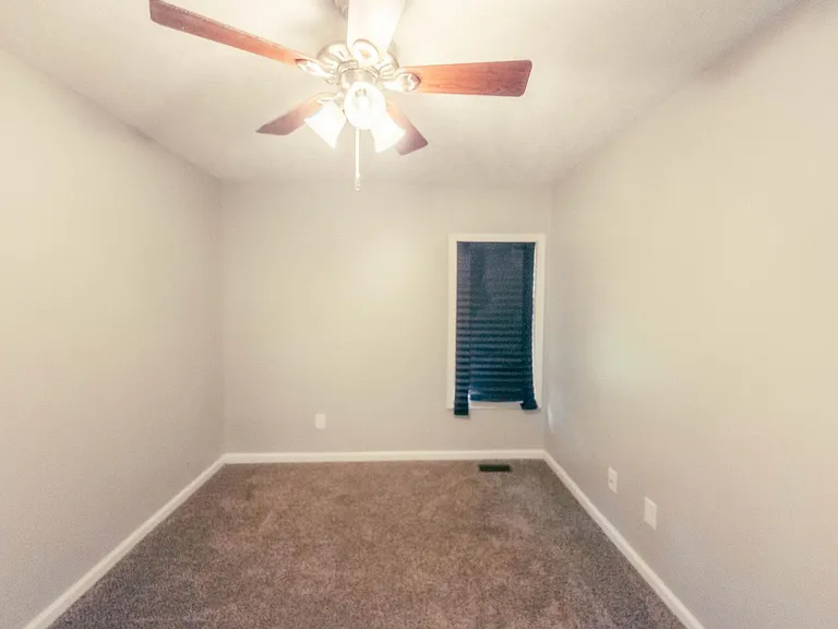 200 Rowland Cir — Photo 5