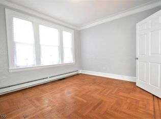 352 Wainwright St #2R, Newark, NJ 07112