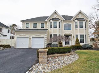 4 Sunset Dr, Jackson, NJ 08527