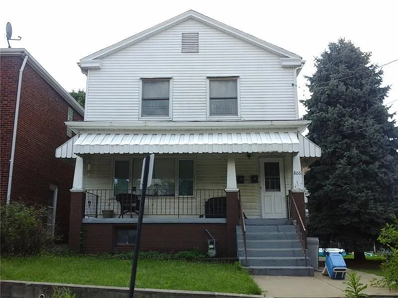 806 11th St photo 1