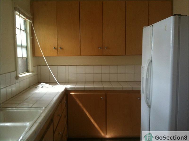 1st image of 3803 Montclair St