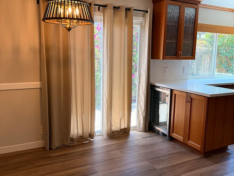 Jonquil Dr — Photo 4